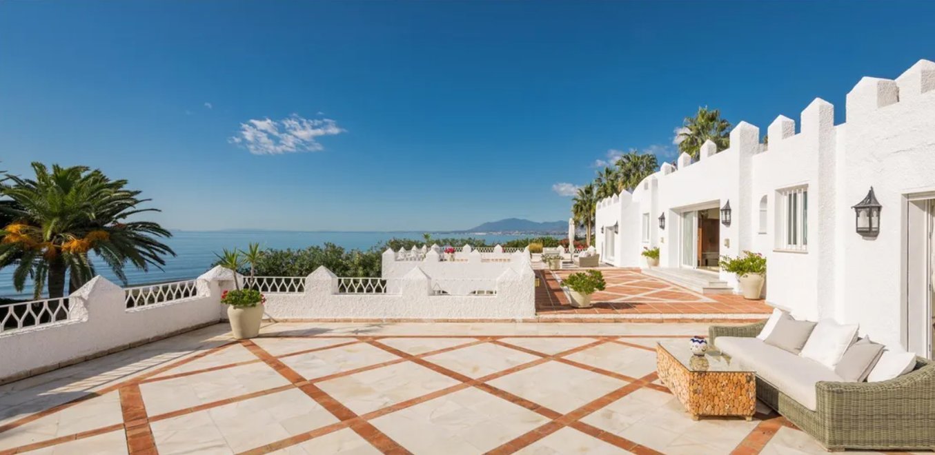 Iconic Beachfront Estate With Panoramic Sea Views House in Marbella,Malaga Province, Spain 1 - 16177568