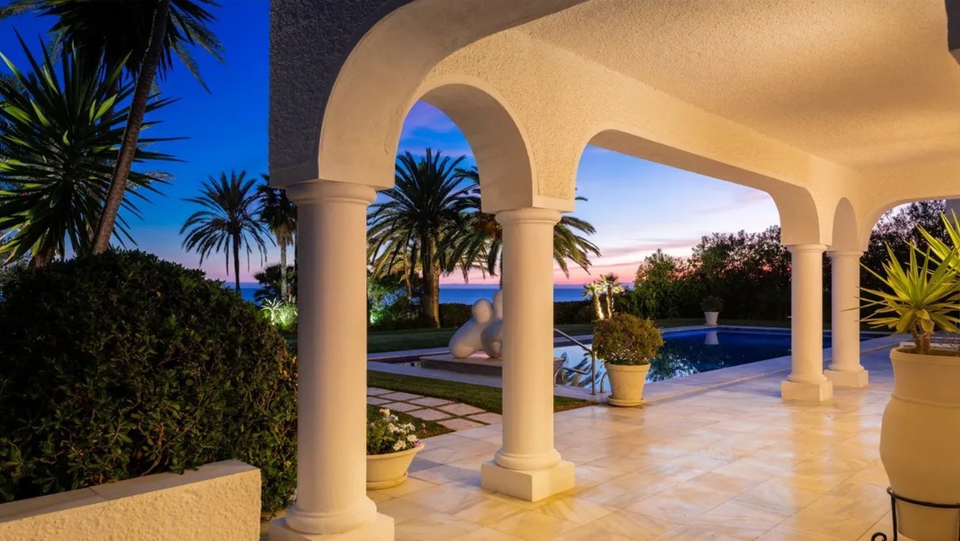 Iconic Beachfront Estate With Panoramic Sea Views House in Marbella,Malaga Province, Spain 1 - 16177568