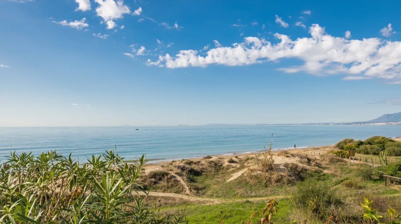 Iconic Beachfront Estate With Panoramic Sea Views House in Marbella,Malaga Province, Spain 1 - 16177568