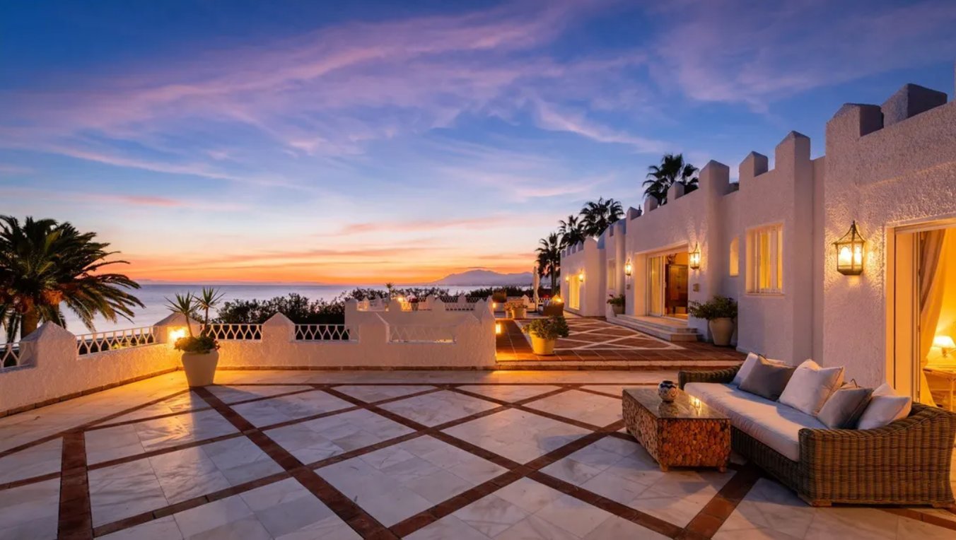 Iconic Beachfront Estate With Panoramic Sea Views House in Marbella,Malaga Province, Spain 1 - 16177568