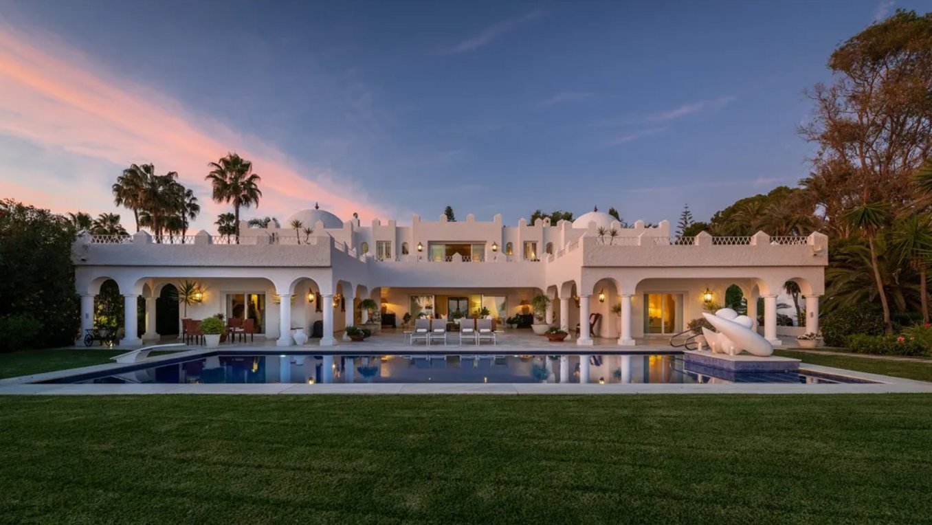Iconic Beachfront Estate With Panoramic Sea Views House in Marbella,Malaga Province, Spain 1 - 16177568
