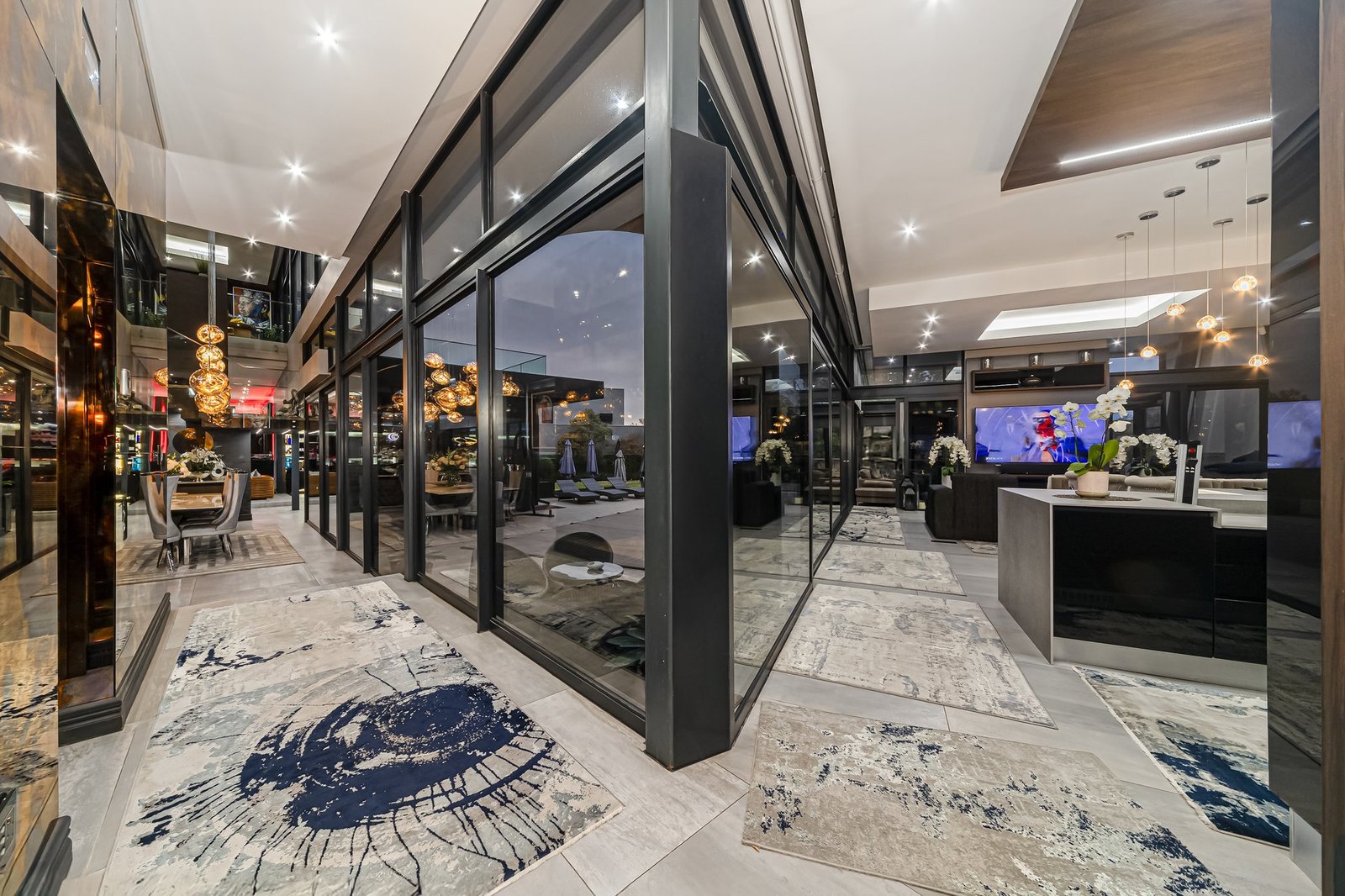 Luxurious 6 Bedroom Masterpiece For Sale In Steyn City House in Midrand, Gauteng, South Africa 1 - 14839358