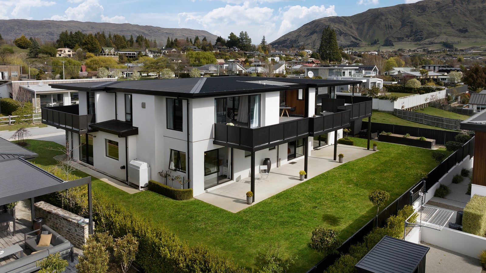 House in Wanaka, Otago, New Zealand 1 - 16299160