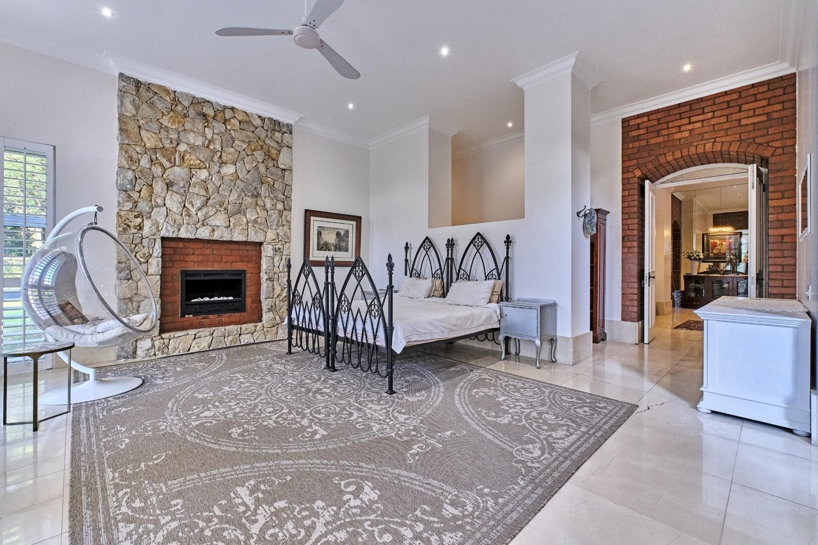 House in Waterfall Equestrian Estate, Gauteng, South Africa 1 - 16372129