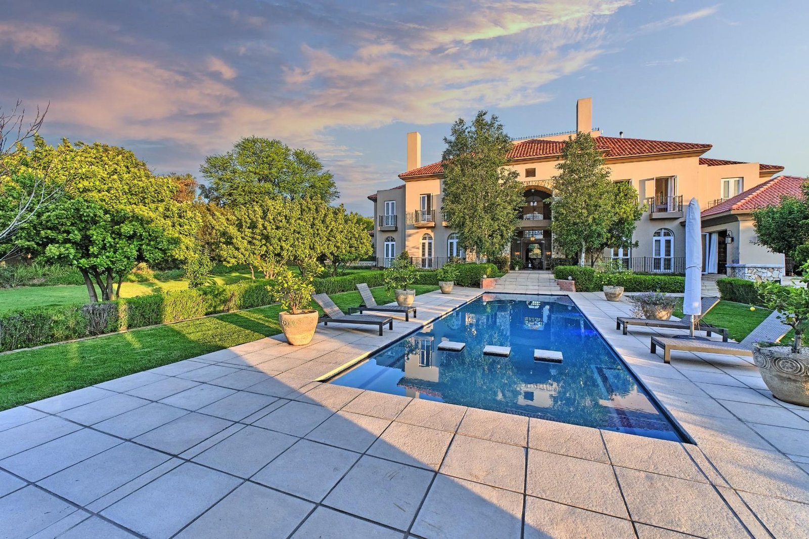 House in Waterfall Equestrian Estate, Gauteng, South Africa 1 - 16372129