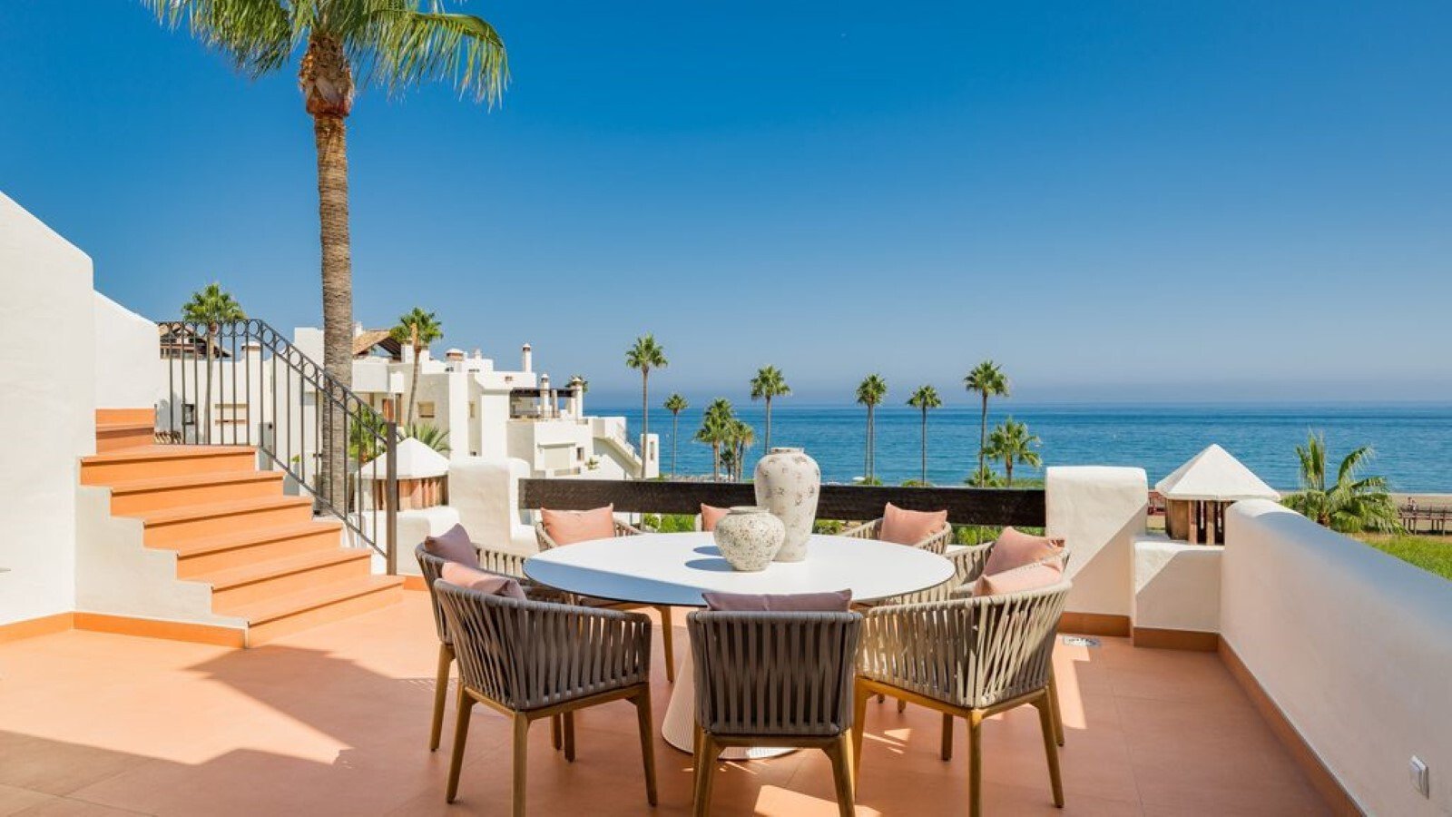Exquisite Penthouse In El Velerín , Estepona Penthouse in Cancelada, Estepona, Andalusia 1 - 16331041
