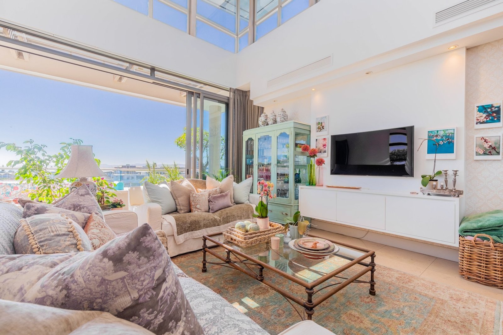 Epitome Of Sophisticated Urban Living Penthouse in Cape Town, Western Cape, South Africa 1 - 14871315