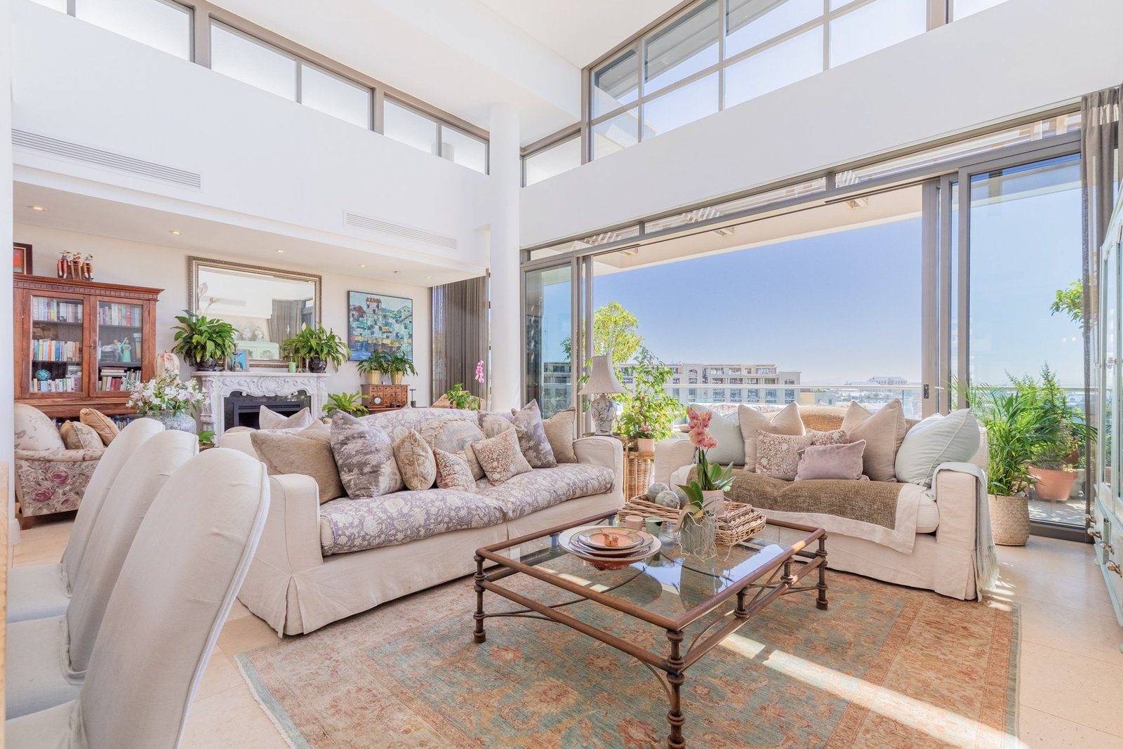 Epitome Of Sophisticated Urban Living Penthouse in Cape Town, Western Cape, South Africa 1 - 14871315