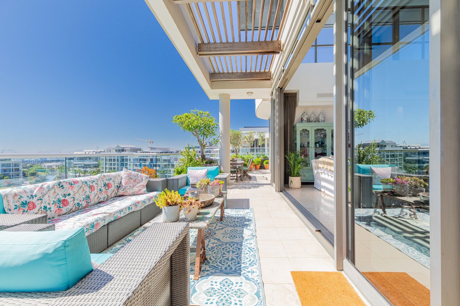 Epitome Of Sophisticated Urban Living Penthouse in Cape Town, Western Cape, South Africa 1 - 14871315
