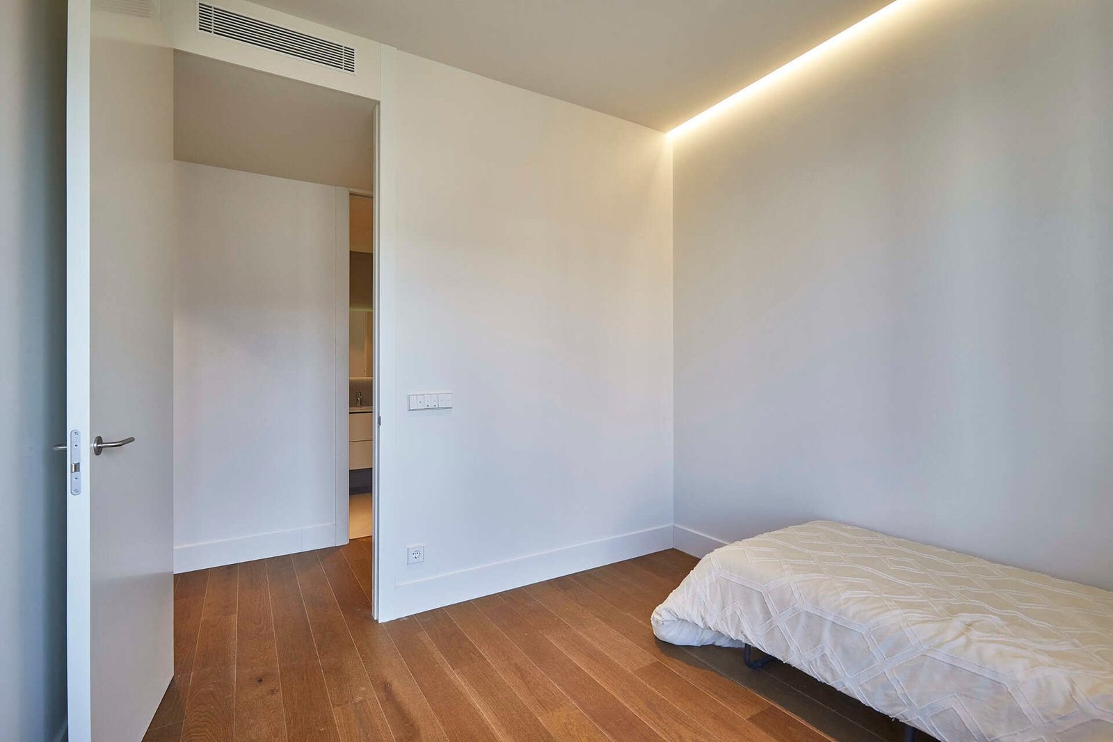 Amazing Penthouse With Large Terrace And Private Pool In Barcelona Penthouse in Sarria - Sant Gervasi, Barcelona, Spain 1 - 13924219