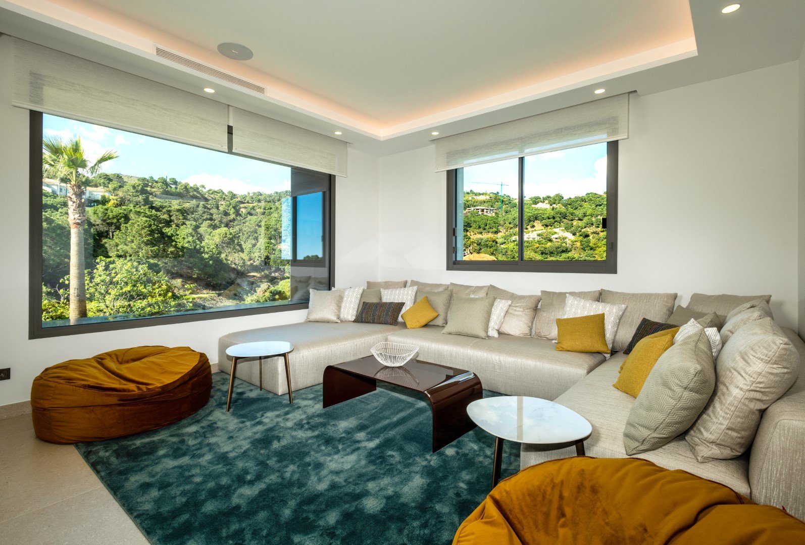 THE RETREAT TV ROOM (Grande)
