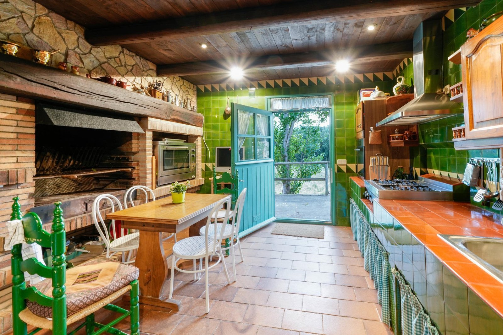 Beautiful High Standard Country House For Sale Near The Costa Brava Located In Tordera. Townhouse in Tordera, Catalonia, Spain 1 - 16110814