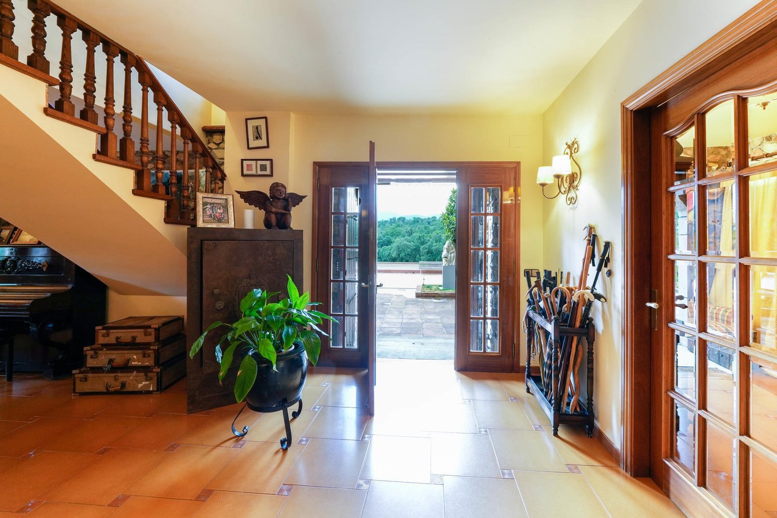 Beautiful High Standard Country House For Sale Near The Costa Brava Located In Tordera. Townhouse in Tordera, Catalonia, Spain 1 - 16110814