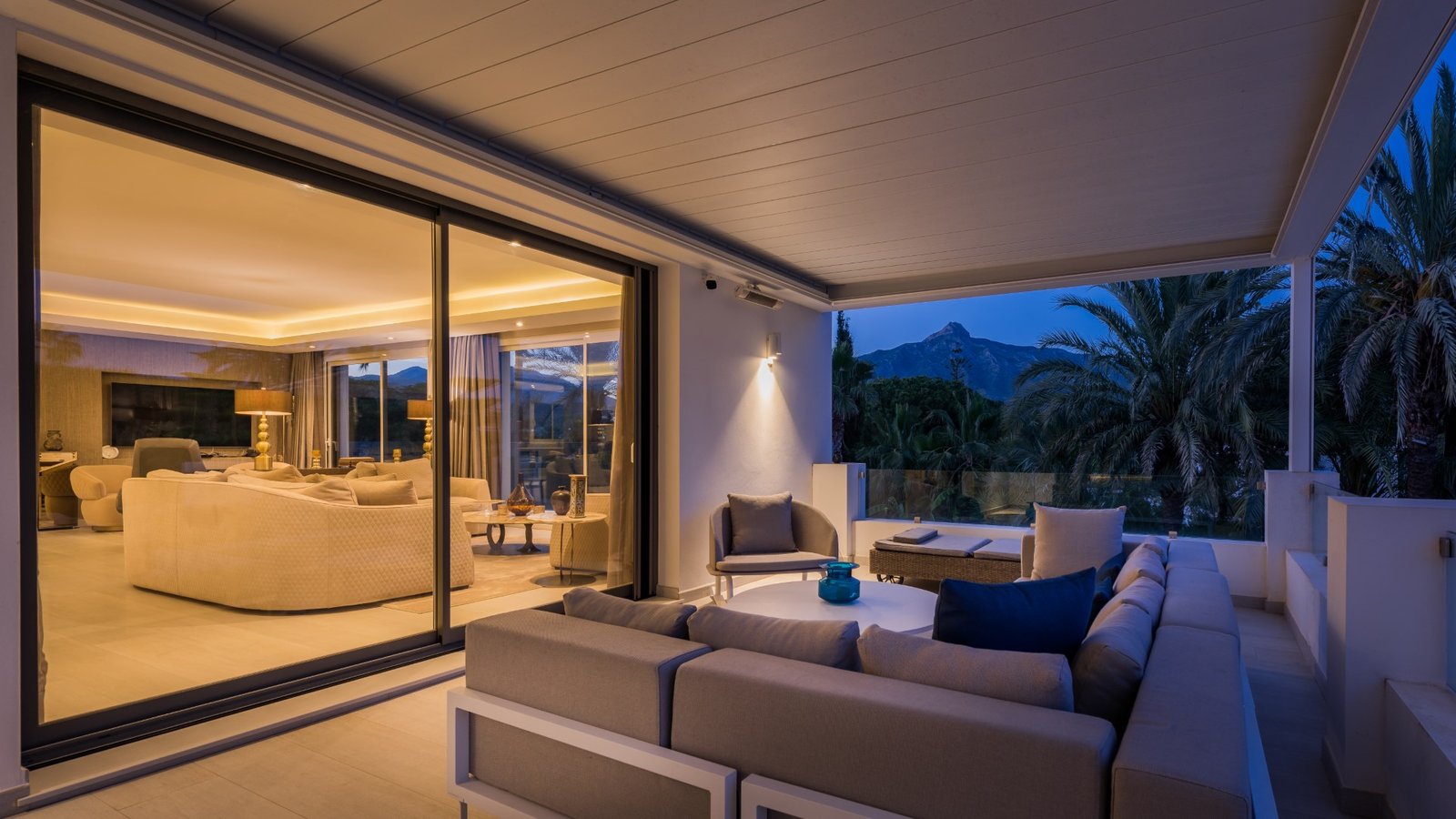Villa Calle Giralda Night-4 (Personalizado)