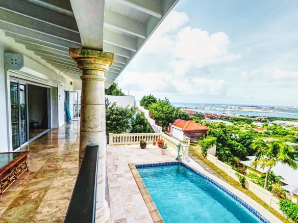 Villa in Cole Bay, Sint Maarten 1 - 15249409