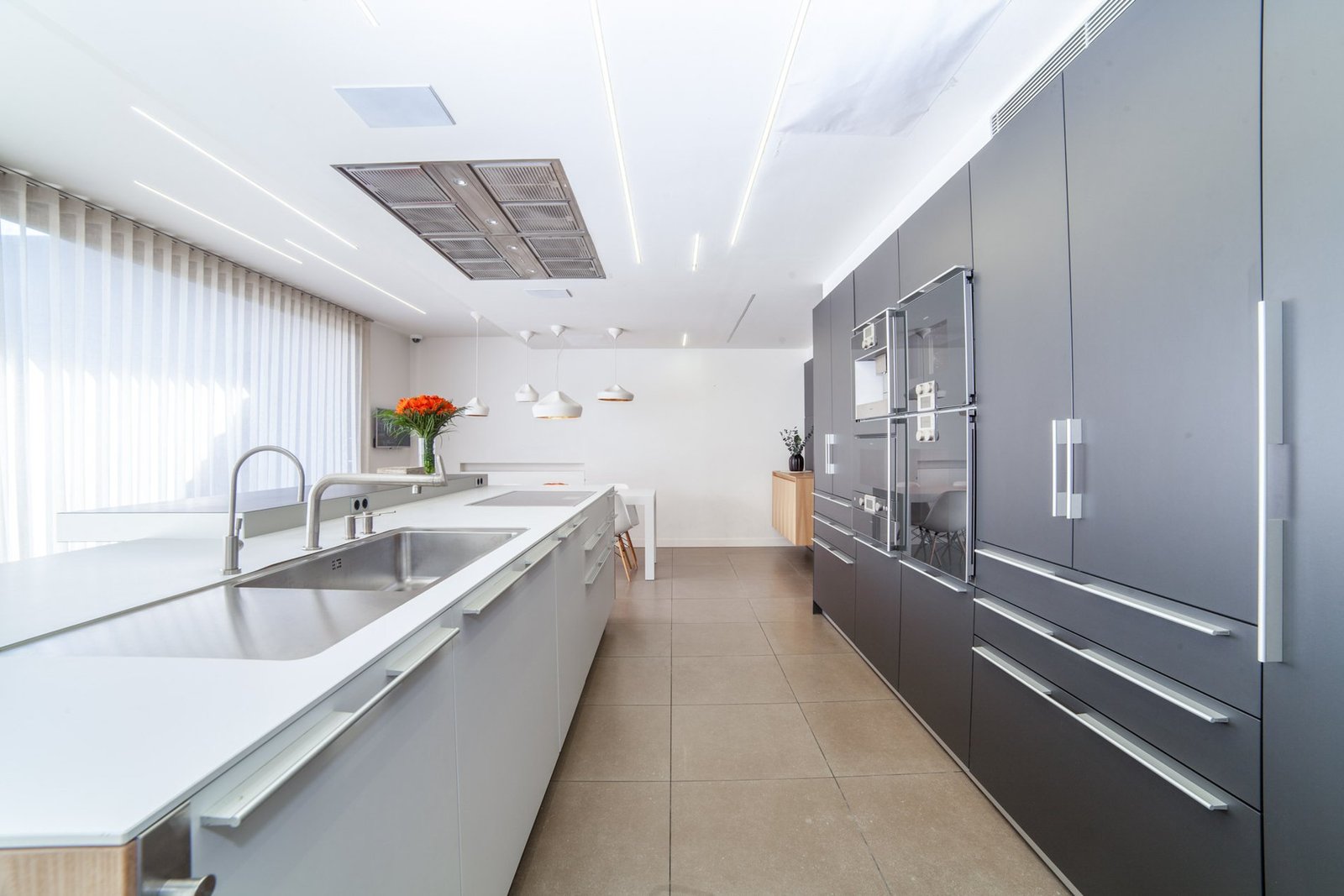Luxury At Its Finest: Stunning 1000 M² Villa For Sale In Barcelona Villa in Esplugues de Llobregat, Catalonia, Spain 1 - 14179584