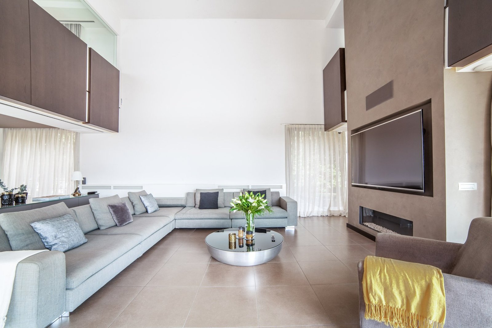 Luxury At Its Finest: Stunning 1000 M² Villa For Sale In Barcelona Villa in Esplugues de Llobregat, Catalonia, Spain 1 - 14179584