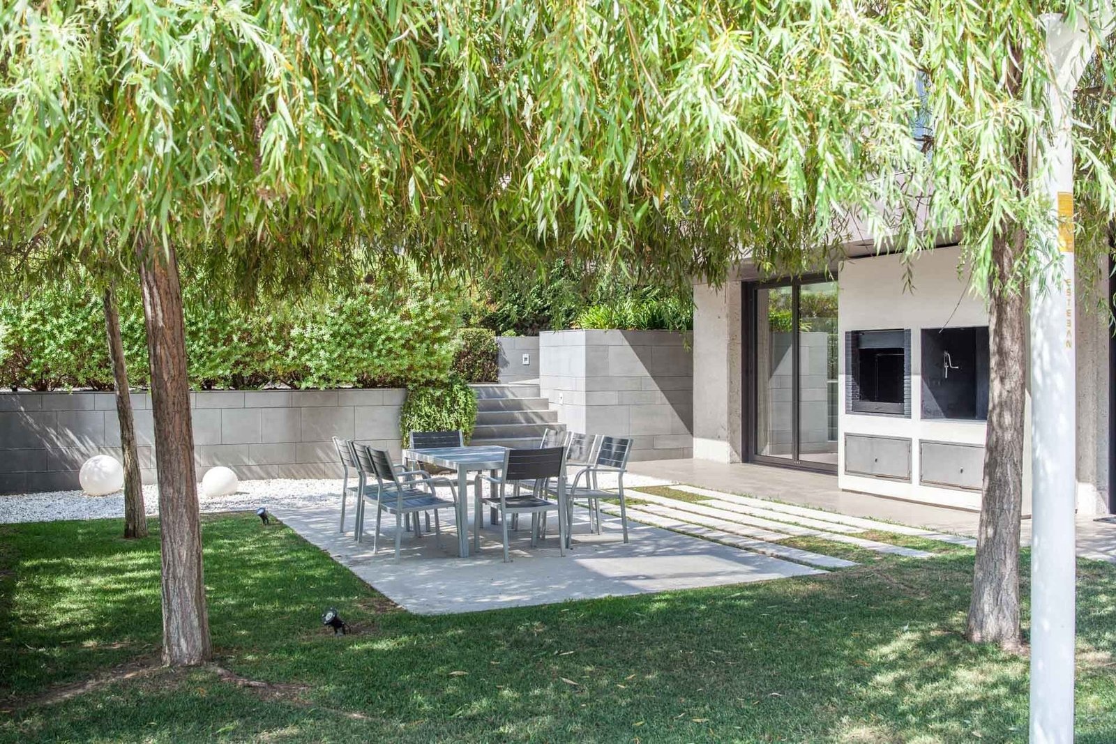 Luxury At Its Finest: Stunning 1000 M² Villa For Sale In Barcelona Villa in Esplugues de Llobregat, Catalonia, Spain 1 - 14179584