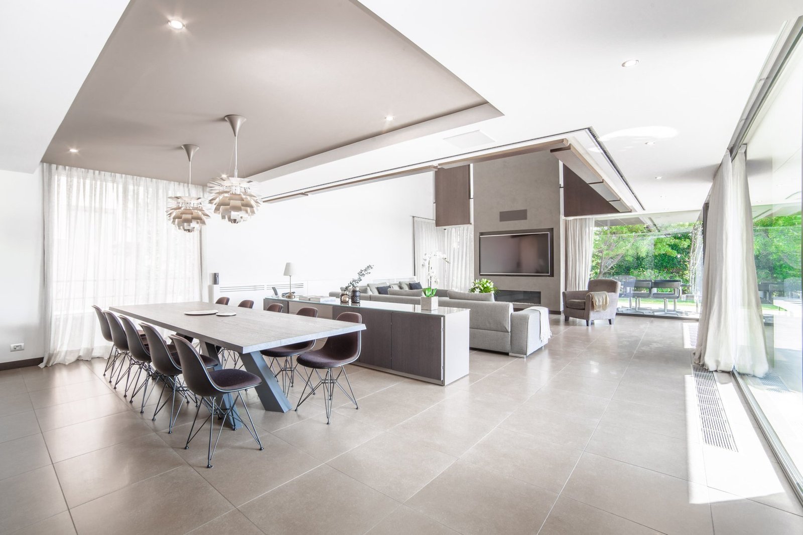 Luxury At Its Finest: Stunning 1000 M² Villa For Sale In Barcelona Villa in Esplugues de Llobregat, Catalonia, Spain 1 - 14179584