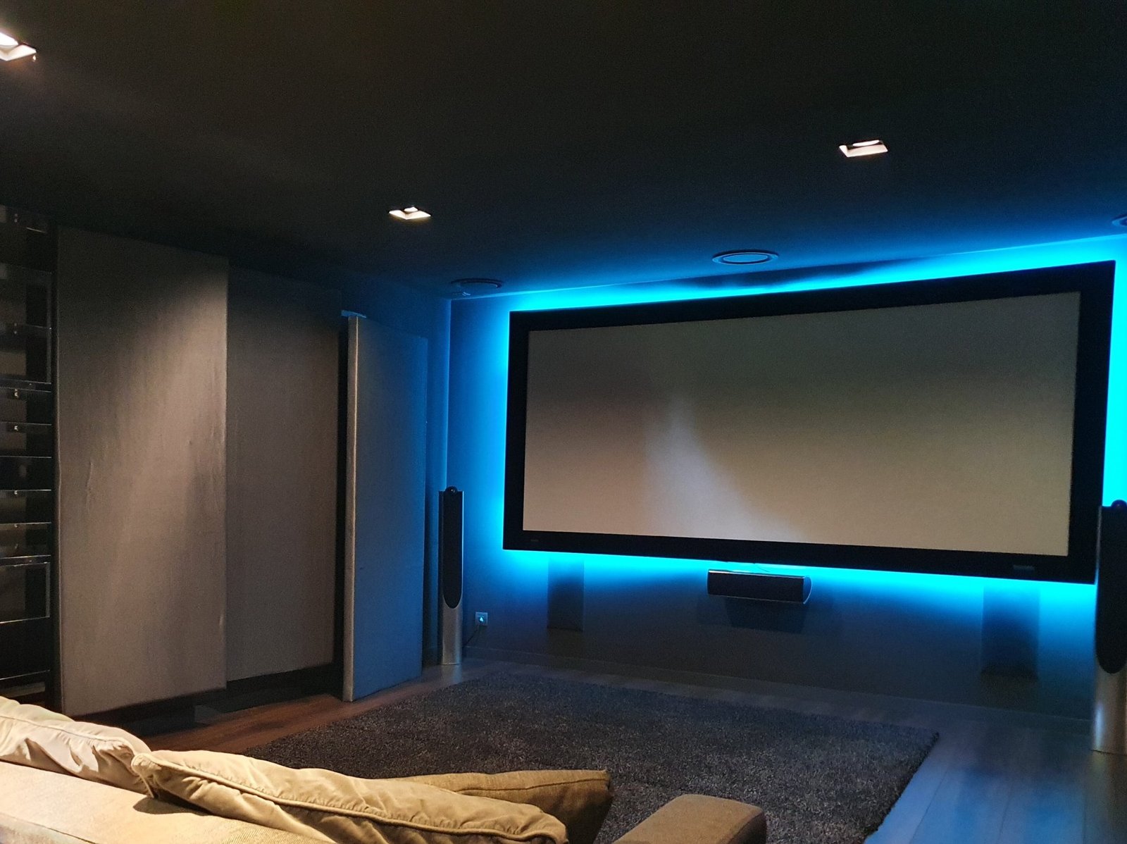 Luxury At Its Finest: Stunning 1000 M² Villa For Sale In Barcelona Villa in Esplugues de Llobregat, Catalonia, Spain 1 - 14179584