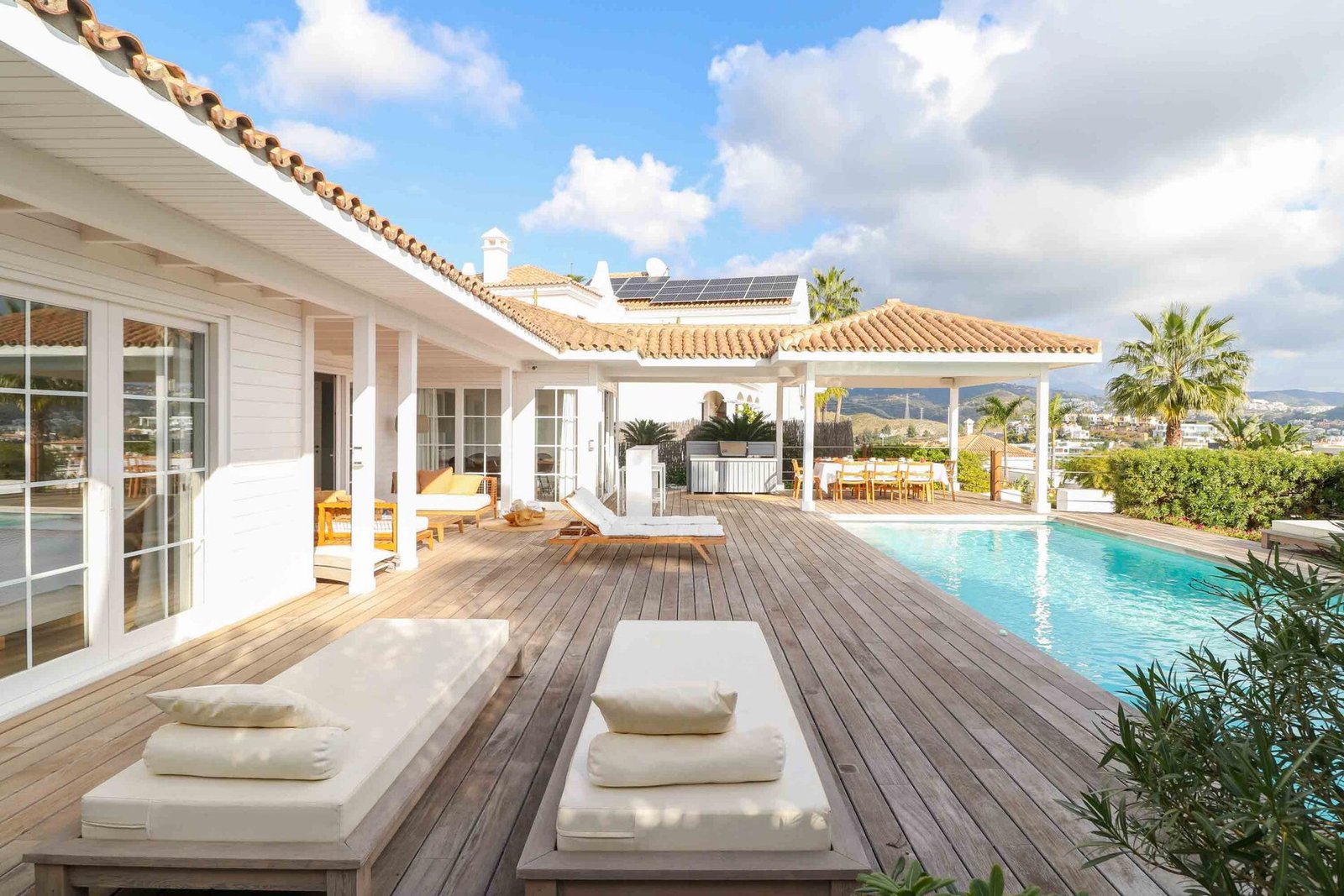 Unique Villa For Sale In La Alquería, Benahavís – Sea And Mountain Views Villa in Estepona, Andalusia, Spain 1 - 16162230