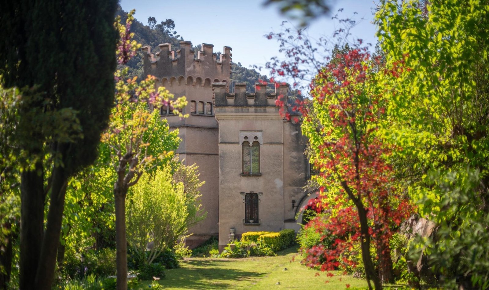 Listed Modernist Castle In Figaró – A Historic Gem With Unique Charm Villa in Figaro-Montmany, Catalonia, Spain 1 - 15901125