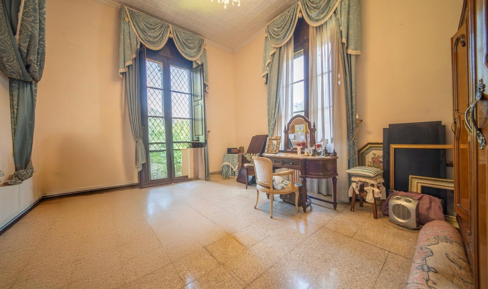 Listed Modernist Castle In Figaró – A Historic Gem With Unique Charm Villa in Figaro-Montmany, Catalonia, Spain 1 - 15901125