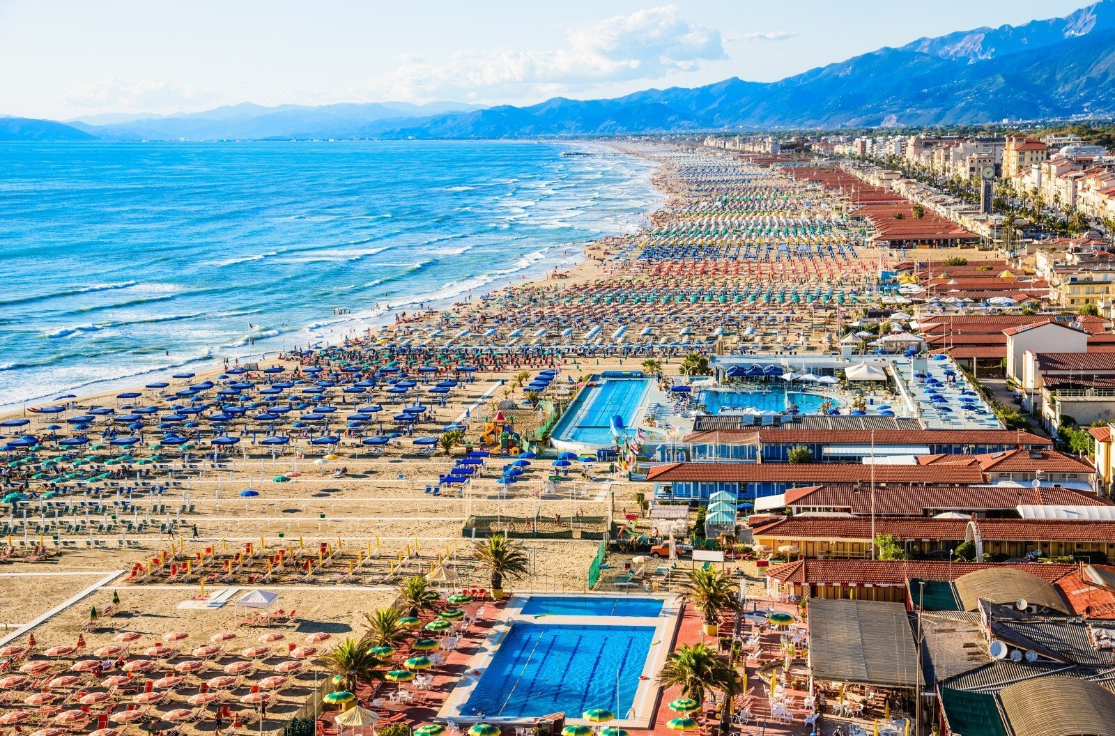 Palazzo In Vendita In Centro A Forte Dei Marmi Villa in Forte dei Marmi, Tuscany, Italy 1 - 16365725
