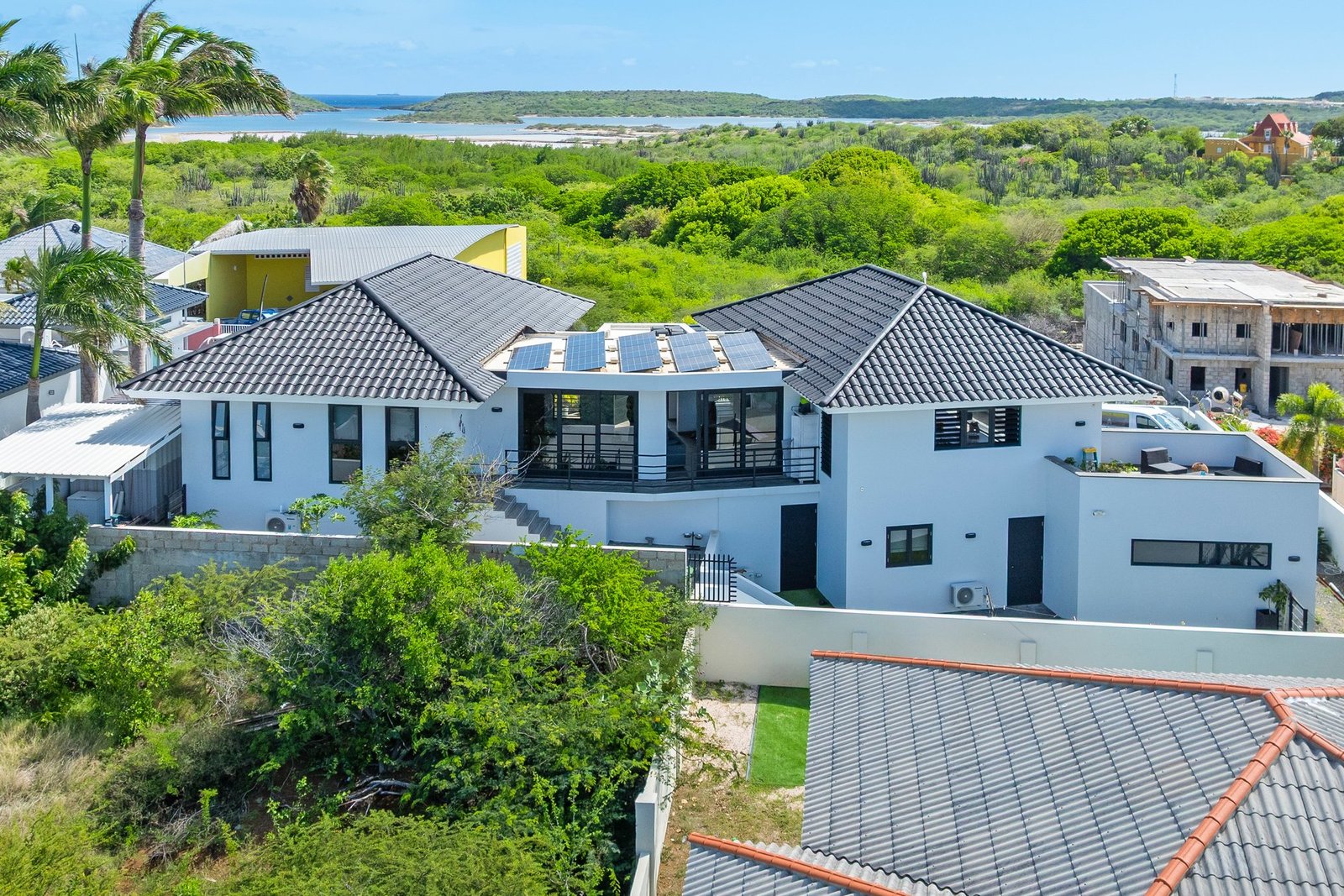 Modern Villa Next To Nature Reserve, Jan Thiel, Curacao – With Stunning View, Pool, And Solar Panels Villa in Jan Thiel, Curaçao, Curaçao 1 - 15983278