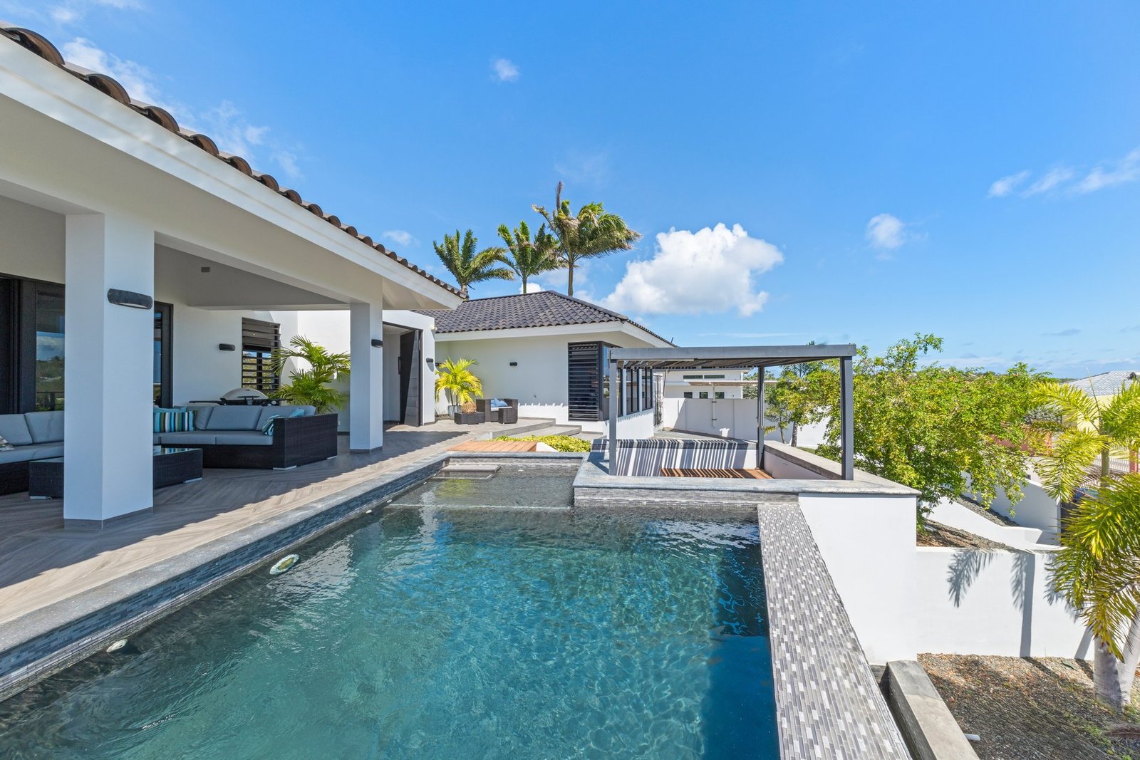 Modern Villa Next To Nature Reserve, Jan Thiel, Curacao – With Stunning View, Pool, And Solar Panels Villa in Jan Thiel, Curaçao, Curaçao 1 - 15983278