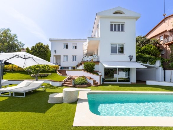 Villa in Mataro, Catalonia, Spain 1 - 15828043