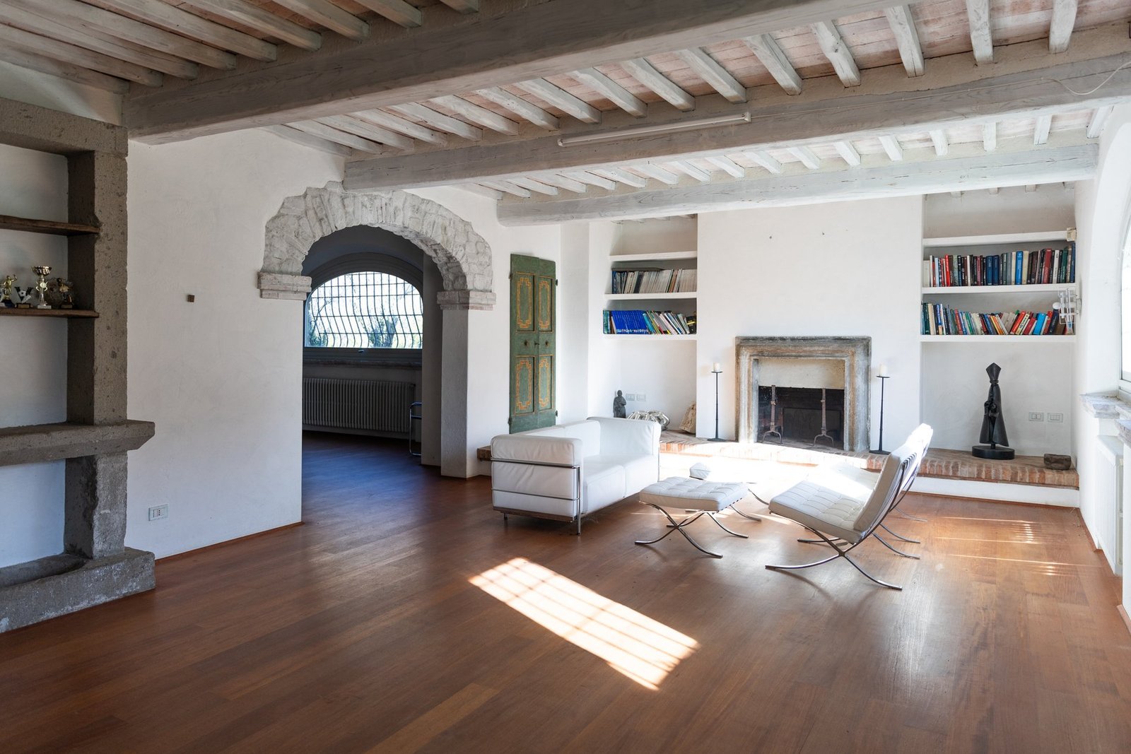 Rustic Traditional Tuscan Villa In Countryside Villa in Montecatini Terme, Tuscany, Italy 1 - 15500855