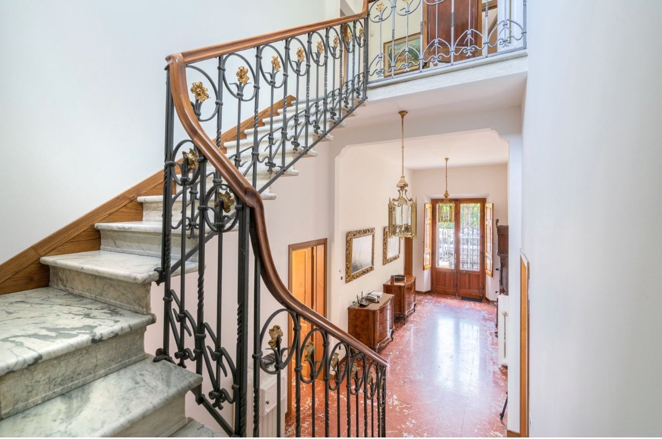 Timeless Jewel In The Heart Of Montecatini Terme Villa in Montecatini Terme, Tuscany, Italy 1 - 15536578