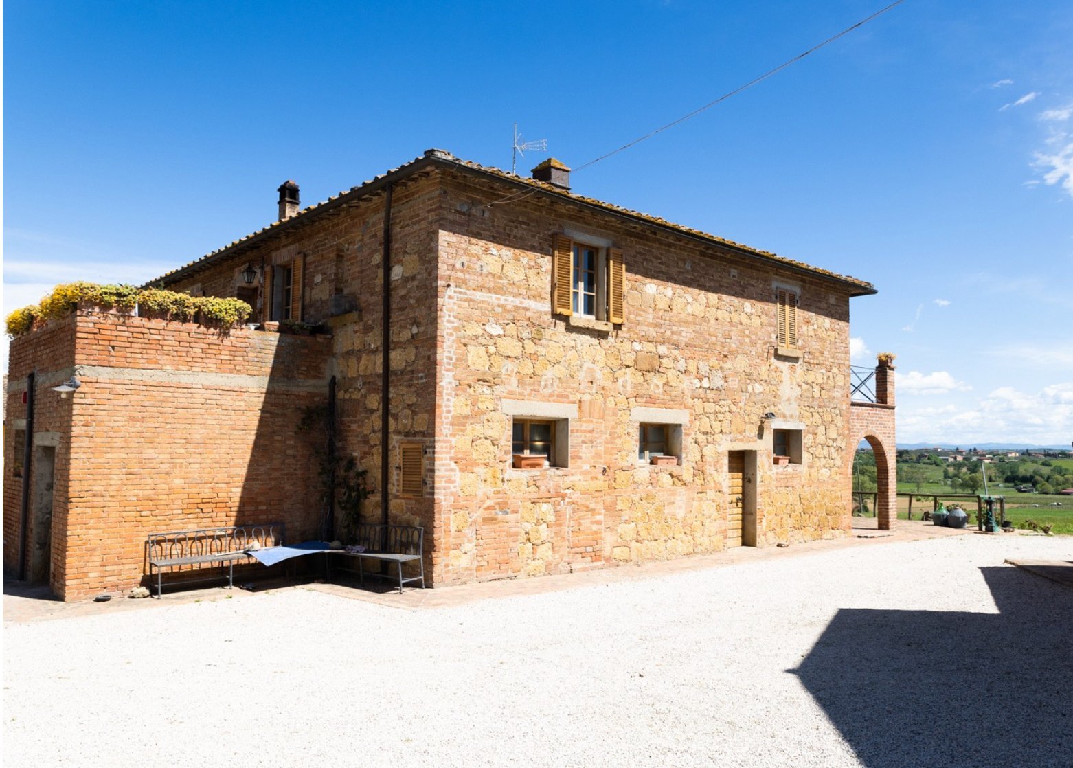 Complex Of 6 Properties In One Villa in Montepulciano, Tuscany, Italy 1 - 15536227