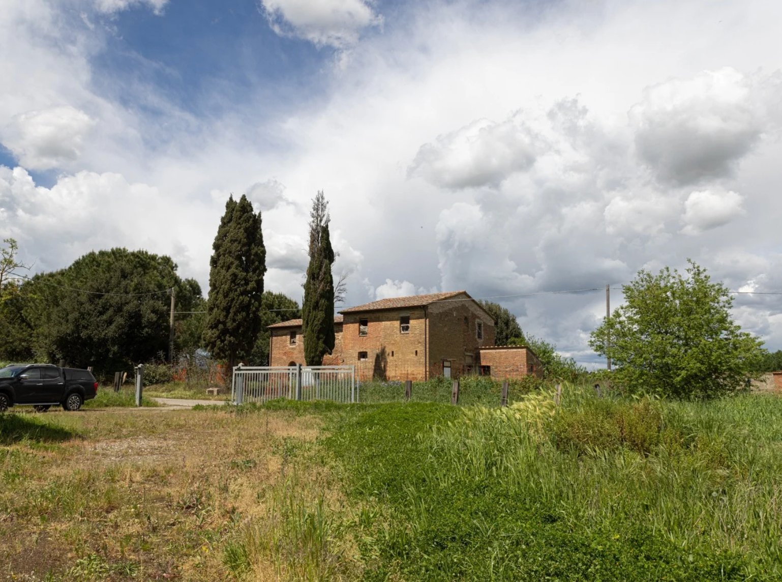 Complex Of 6 Properties In One Villa in Montepulciano, Tuscany, Italy 1 - 15536227