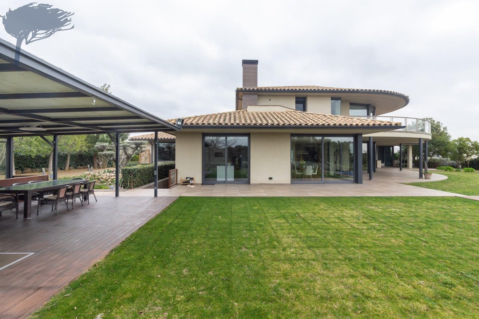 Exclusive Villa For Sale In The Prestigious Golf De Peralada Development. Villa in Peralada, Catalonia, Spain 1 - 16073504