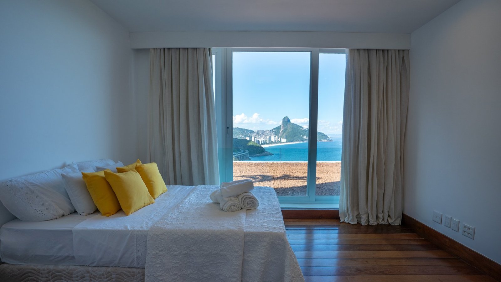 A Dream House With Spectacular Sea View At Joá, Rio De Janeiro Villa in Rio de Janeiro, State of Rio de Janeiro, Brazil 1 - 16321272