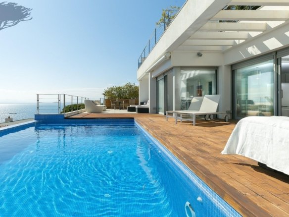 Villa in Roses, Catalonia, Spain 1 - 16073475