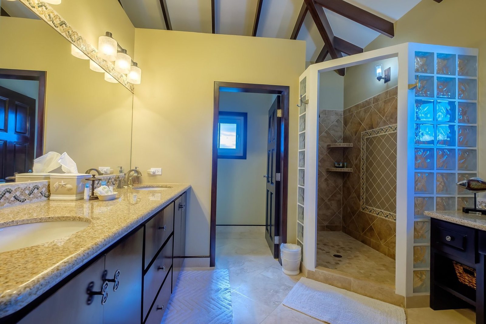 Beachfront Estate Villa in San Pedro, Corozal District, Belize 1 - 15970532