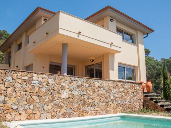 Villa in Sant Feliu de Guixols, Catalonia, Spain 1 - 15648057