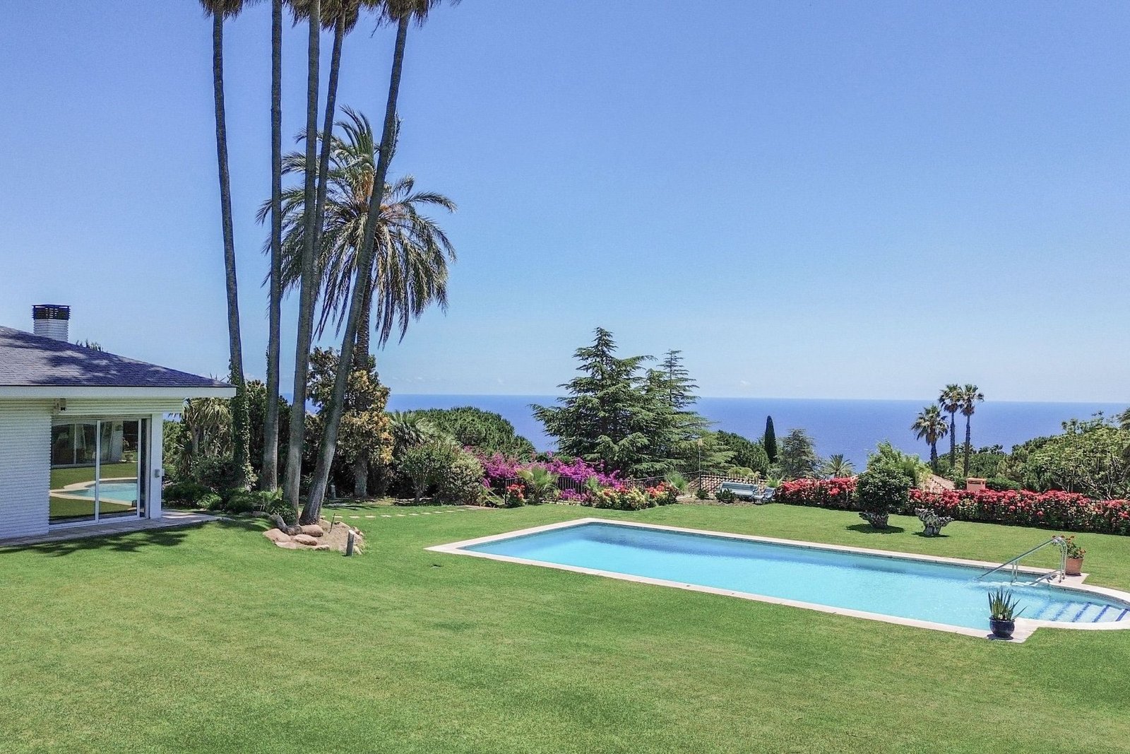 Exclusive Property In Sant Vicenç De Montalt, Supermaresme Urbanization Villa in Sant Vicenc de Montalt, Catalonia, Spain 1 - 14384453