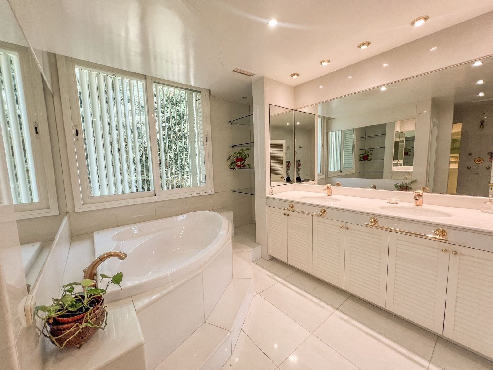 Exclusive Property In Sant Vicenç De Montalt, Supermaresme Urbanization Villa in Sant Vicenc de Montalt, Catalonia, Spain 1 - 14384453