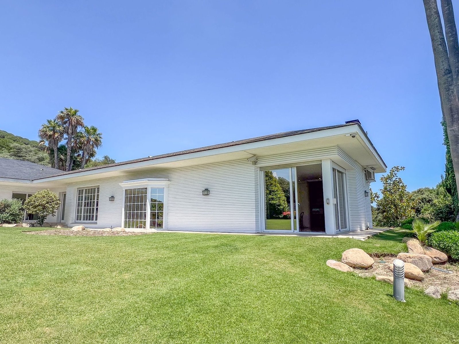 Exclusive Property In Sant Vicenç De Montalt, Supermaresme Urbanization Villa in Sant Vicenc de Montalt, Catalonia, Spain 1 - 14384453
