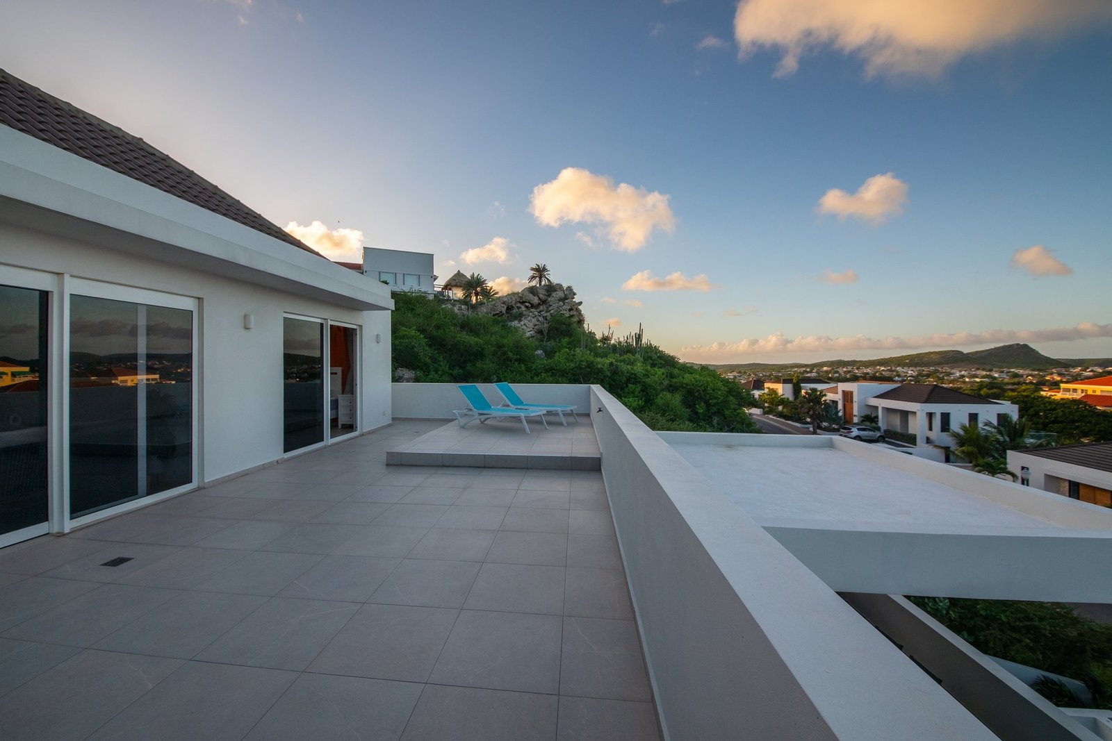 Blue Bay Golf And Beach Resort Curacao For Sale Villa With 7 Bedrooms Villa in Sint Michiel, Curaçao, Curaçao 1 - 14375543