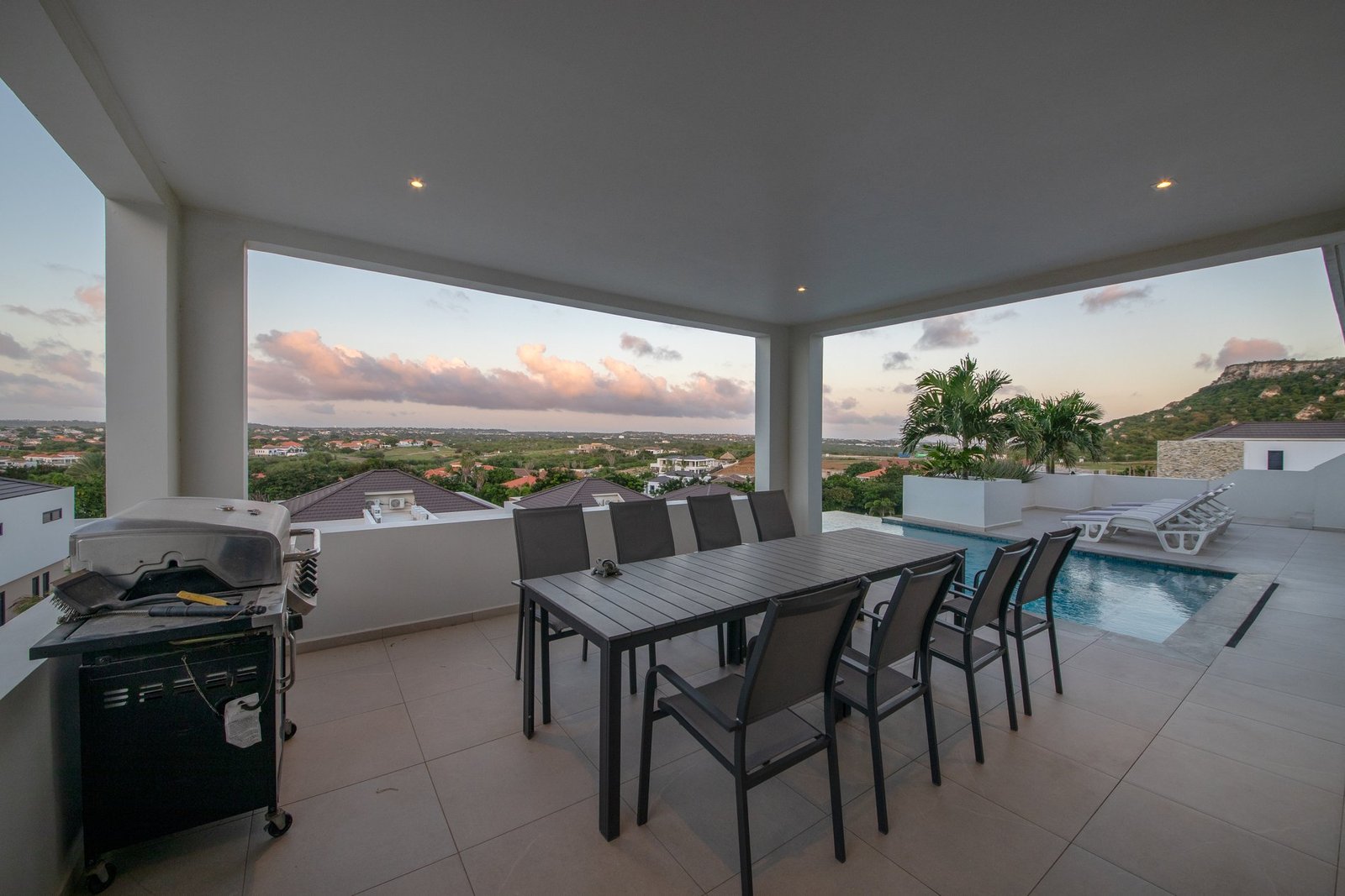 Blue Bay Golf And Beach Resort Curacao For Sale Villa With 7 Bedrooms Villa in Sint Michiel, Curaçao, Curaçao 1 - 14375543