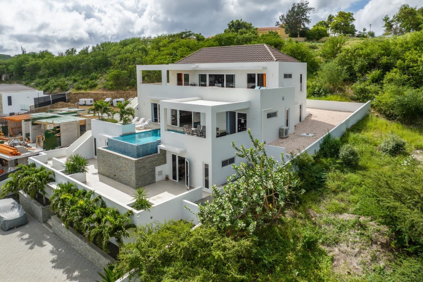 Blue Bay Golf And Beach Resort Curacao For Sale Villa With 7 Bedrooms Villa in Sint Michiel, Curaçao, Curaçao 1 - 14375543