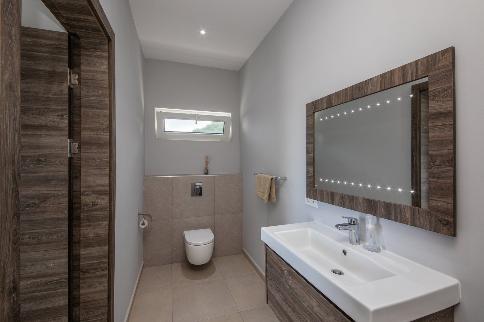 Blue Bay Golf And Beach Resort Curacao For Sale Villa With 7 Bedrooms Villa in Sint Michiel, Curaçao, Curaçao 1 - 14375543