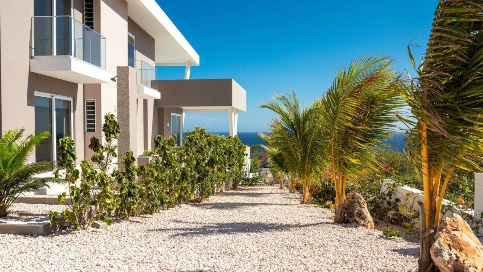 Coral Estate Rif St Marie Curacao: House For Sale With Pool And Sea View Villa in Sint Willibrordus, Curaçao, Curaçao 1 - 14383584