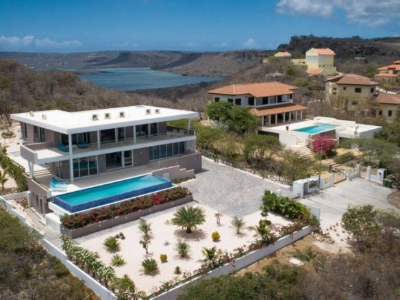 Villa in Sint Willibrordus, Curaçao, Curaçao 1 - 14383584