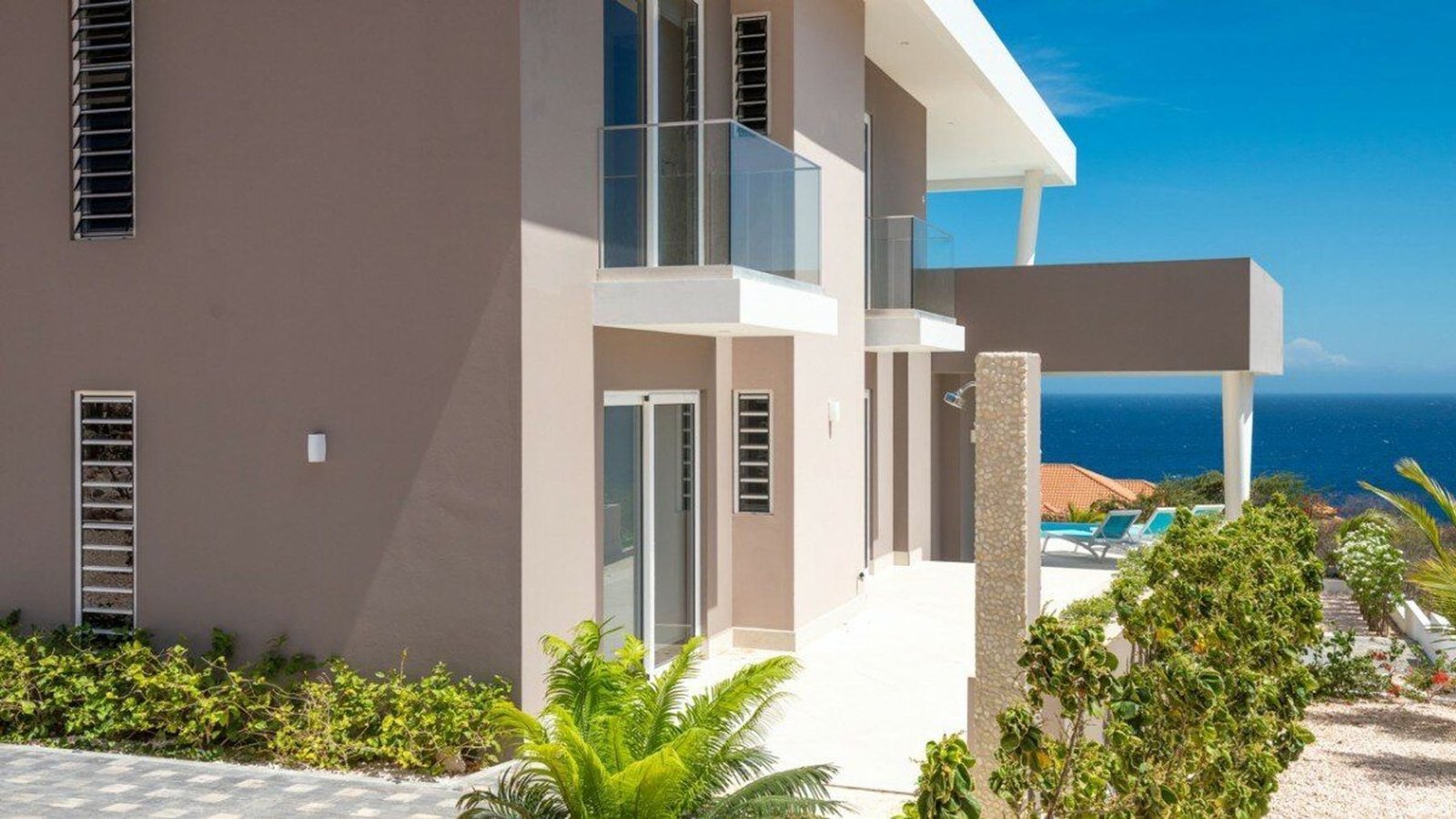 Coral Estate Rif St Marie Curacao: House For Sale With Pool And Sea View Villa in Sint Willibrordus, Curaçao, Curaçao 1 - 14383584